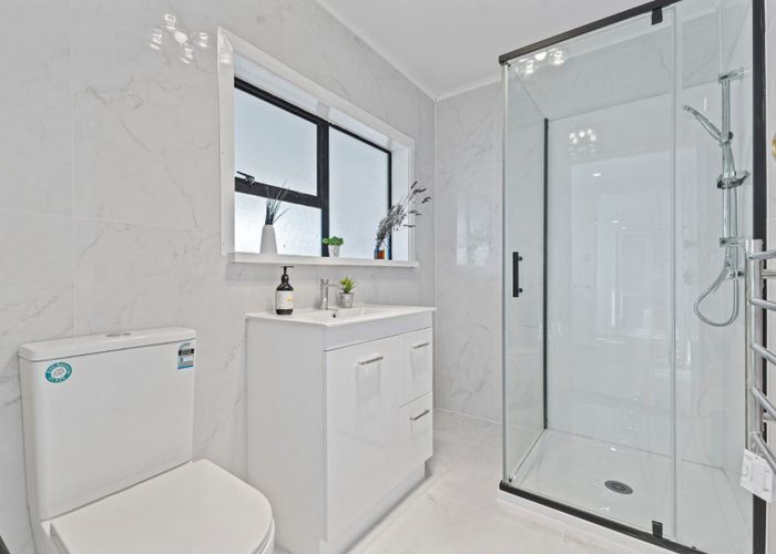  at 1/128 Clevedon Road, Papakura, Papakura