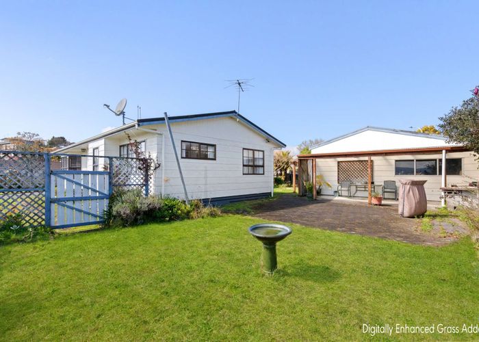  at 8 Aquarius Drive, Kawaha Point, Rotorua