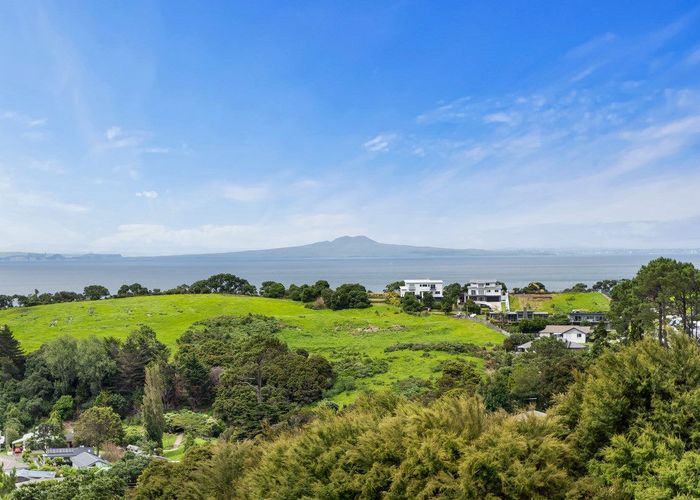  at 86 Wade River Road, Stanmore Bay, Whangaparaoa
