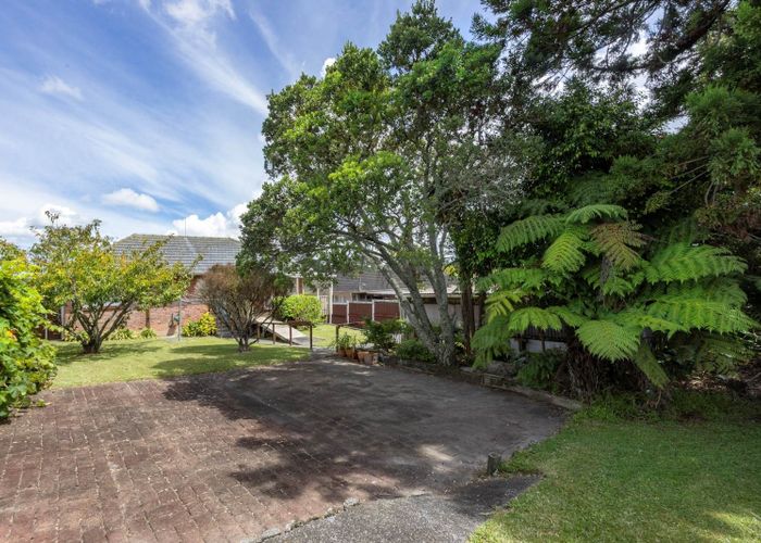  at 84  Barrys Road, Glendene, Waitakere City, Auckland