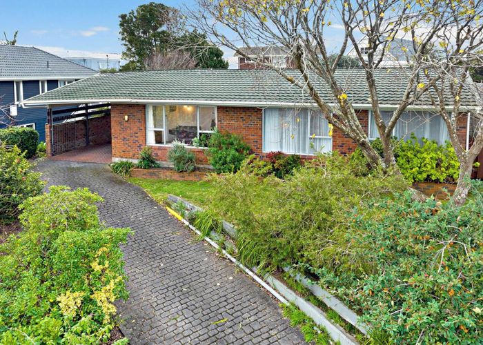  at 17 Cheriton Road, Mellons Bay, Auckland