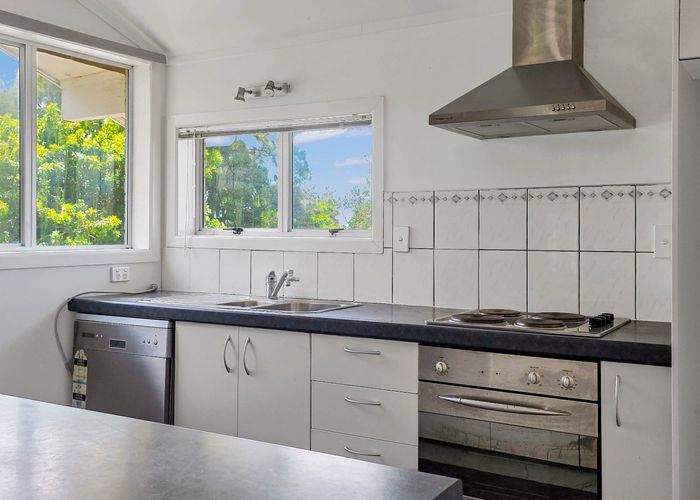  at 6  Jillian Drive, Ranui, Waitakere City, Auckland