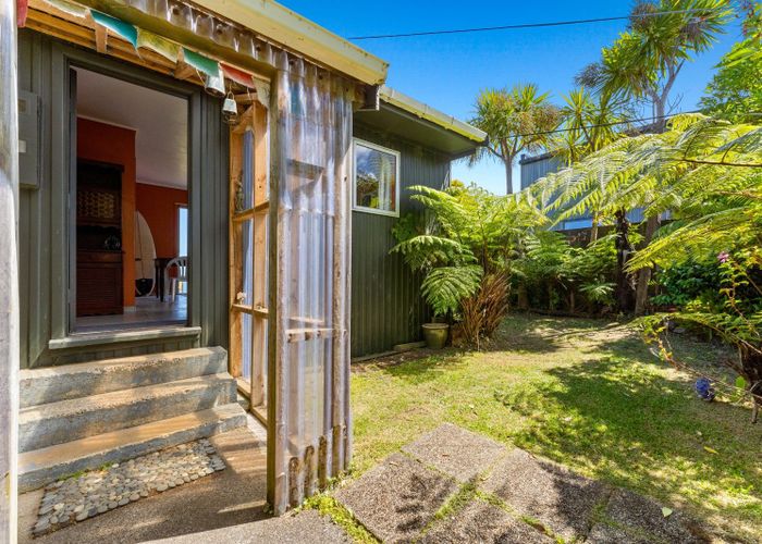  at 11 Te Ahuahu Road, Piha, Waitakere City, Auckland