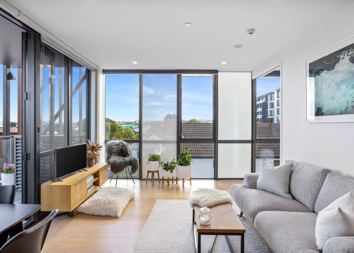  at 203/10 Auburn Street, Takapuna, North Shore City, Auckland