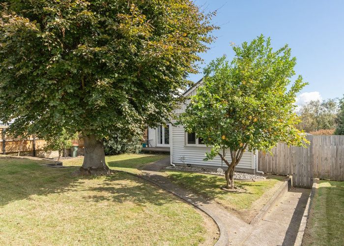  at 72 Storey Avenue, Forest Lake, Hamilton