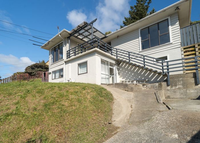  at 35 Waiho Terrace, Elsdon, Porirua