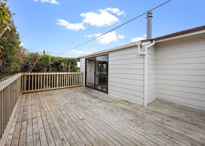  at 1/18 Sherwood Avenue, Te Atatu South, Waitakere City, Auckland