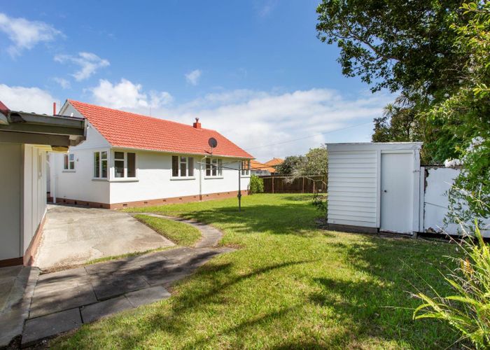  at 22 Fraser Road, Narrow Neck, North Shore City, Auckland
