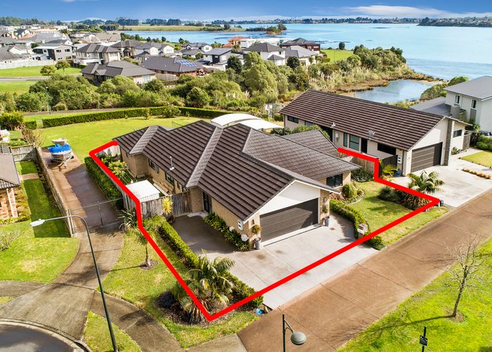  at 22 Pescara Point, Karaka, Papakura