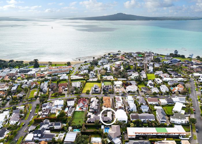  at 5/33 Ronaki Road, Mission Bay, Auckland