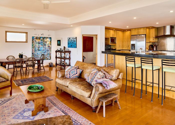  at 76 The Crescent, Roseneath, Wellington, Wellington