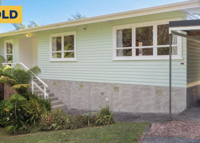  at 33 Chorley Avenue, Massey, Auckland