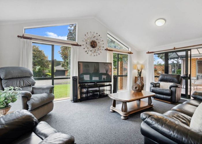  at 4 Columbia Place, Albany, North Shore City, Auckland