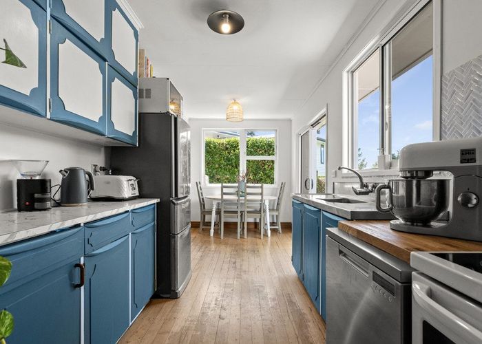  at 27 Kingswood Road, Brookfield, Tauranga, Bay Of Plenty