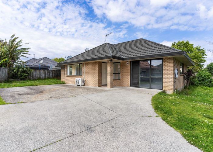  at 3 Regalwood Place, Favona, Auckland