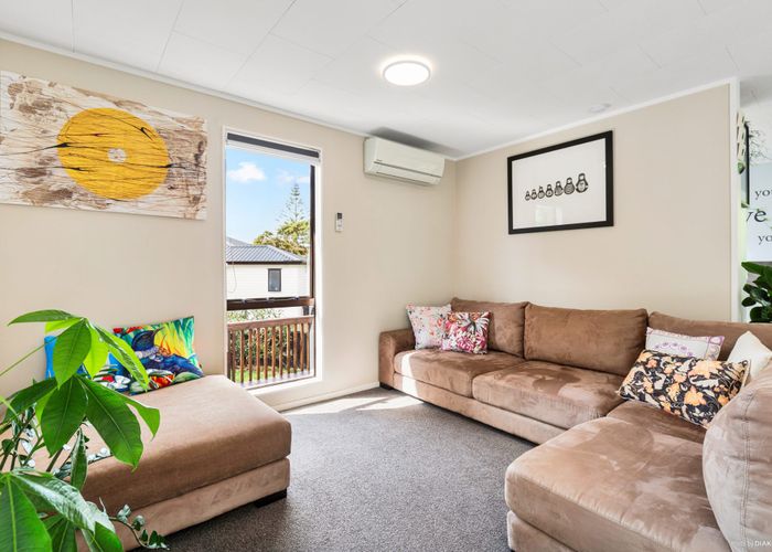  at 2/40 Manuka Road, Glenfield, North Shore City, Auckland