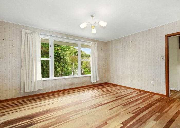  at 57 Franklyn Road, Tawa, Wellington