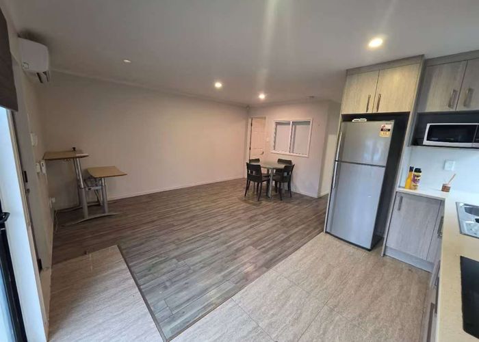  at 198B Archers Road, Glenfield, North Shore City, Auckland