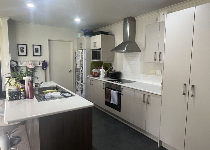  at 45 Cityview Place, Massey, Auckland