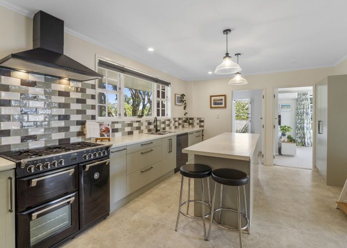  at 75 Eatwell Avenue, Paraparaumu Beach, Paraparaumu