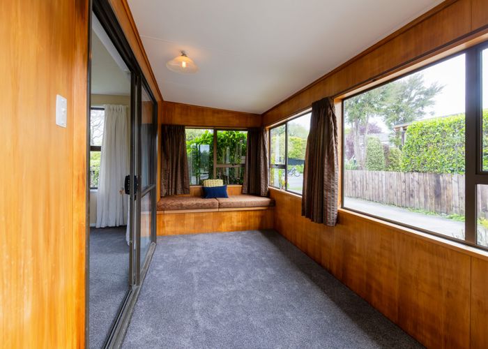  at 1/472 Avonhead Road, Avonhead, Christchurch