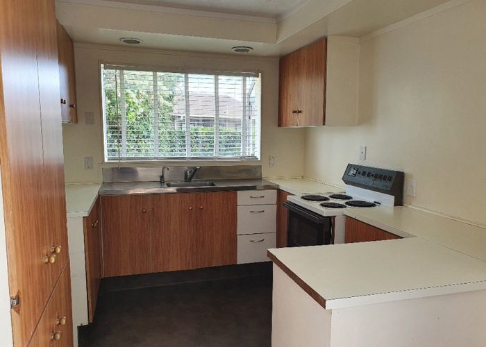  at 14 Garland Drive, Saint Andrews, Hamilton, Waikato