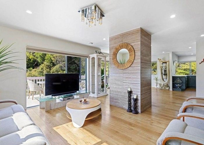  at 3 Lincoln Close, Northcross, Auckland