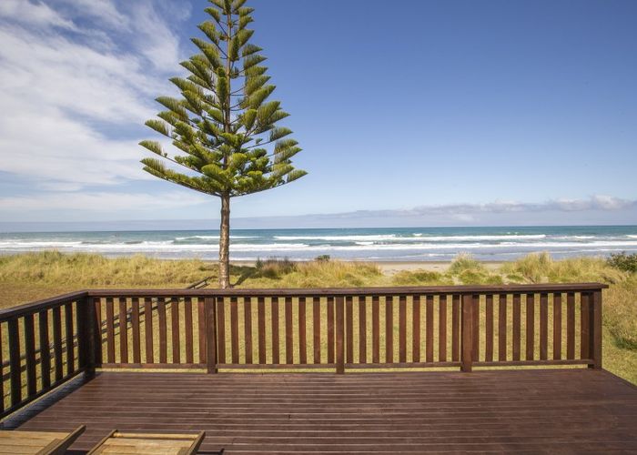  at 143 Blue Pacific Parade, Riversdale Beach