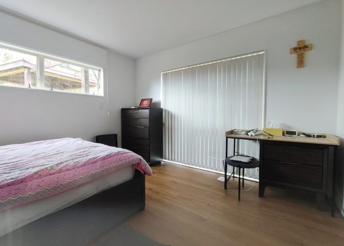  at 3 Queen Natalie Place, Massey, Waitakere City, Auckland