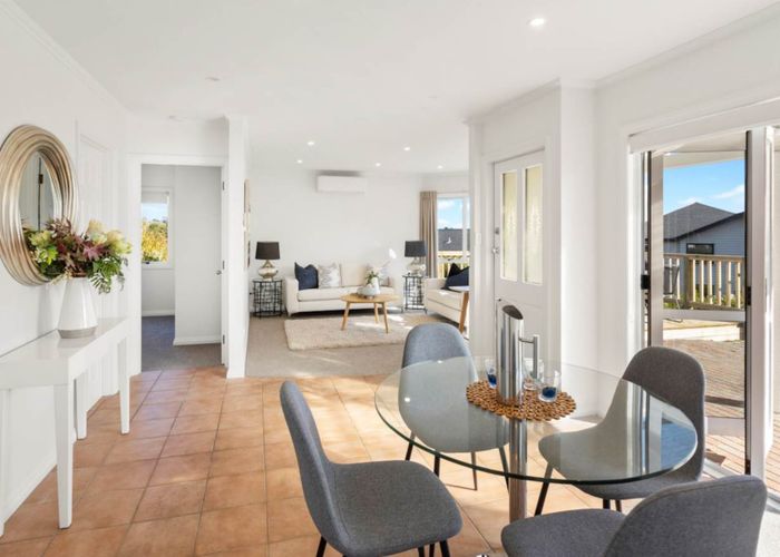  at 10 Mackay Drive, Greenhithe, Auckland