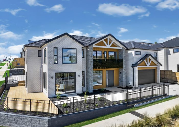  at 32 Black Shed Road, Flat Bush, Manukau City, Auckland