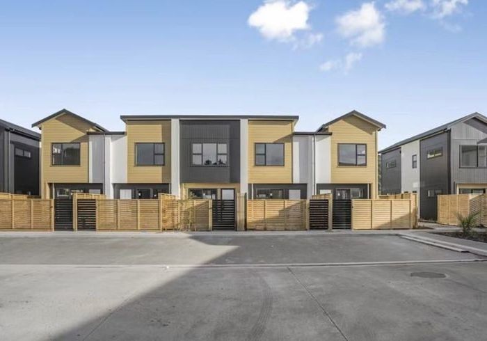  at 4/21-23 Te Ara o Papatahi, The Strand , Wainuiomata, Lower Hutt, Wellington