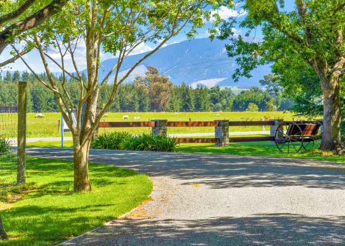  at 900 Loburn Whiterock Road, Loburn, Waimakariri, Canterbury