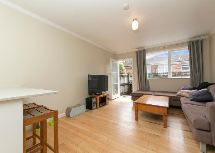  at 2/41 Spring Street, Onehunga, Auckland
