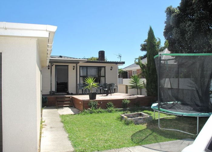  at 233 Puhinui Road, Papatoetoe, Auckland