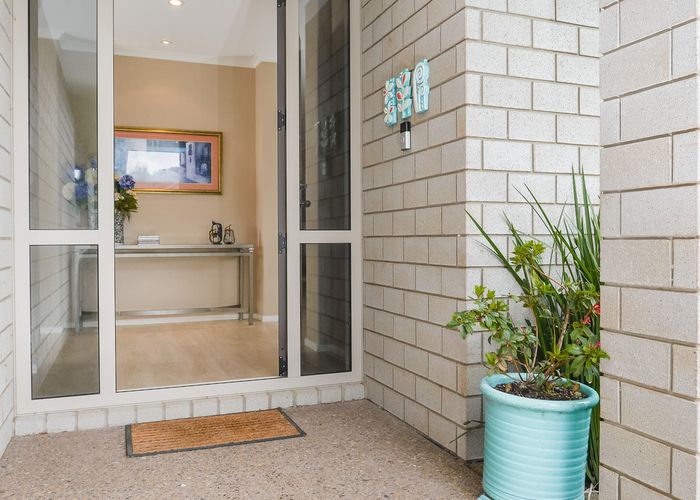  at 18 Chancellor Place, Flat Bush, Auckland