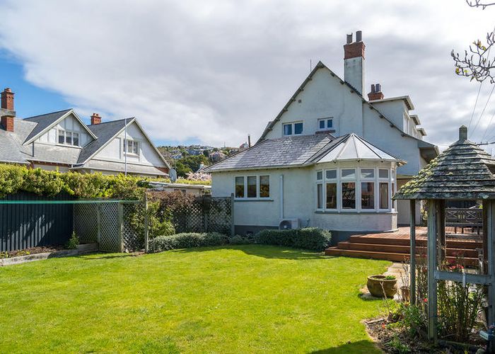  at 16 Ings Avenue, Saint Clair, Dunedin