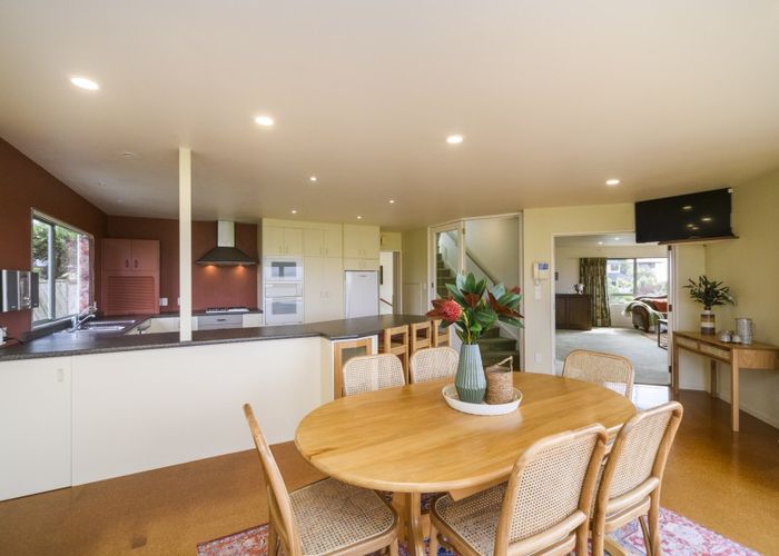  at 38 Kilkenny Place, Fitzherbert, Palmerston North