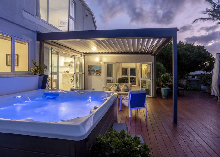  at 16 Waipuia Place, Greenhithe, North Shore City, Auckland