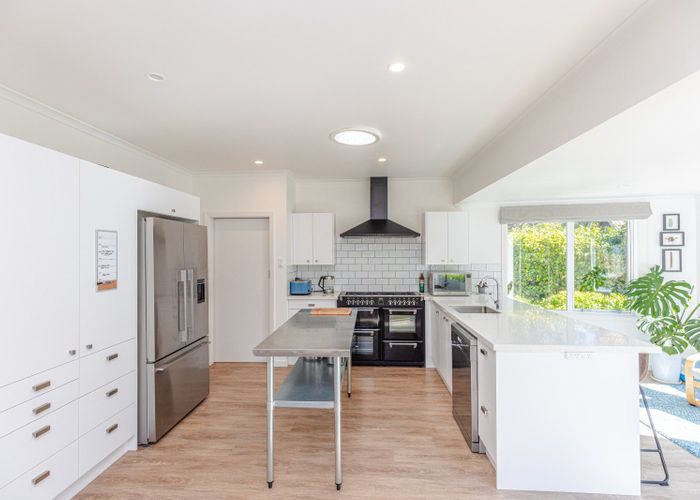  at 14 Oakland Avenue, Saint Johns Hill, Whanganui, Manawatu / Whanganui