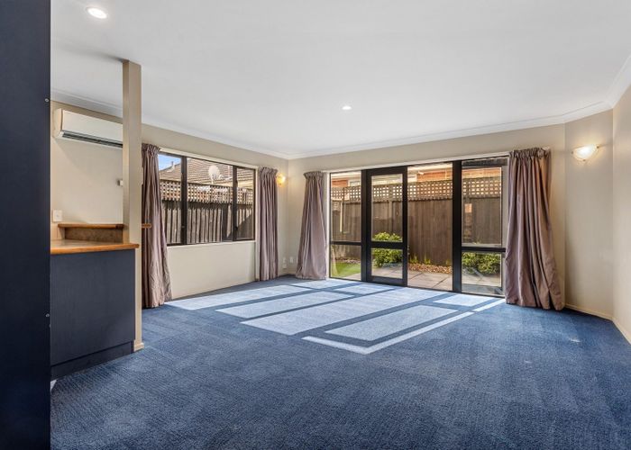  at 2/67 Brockworth Place, Riccarton, Christchurch City, Canterbury