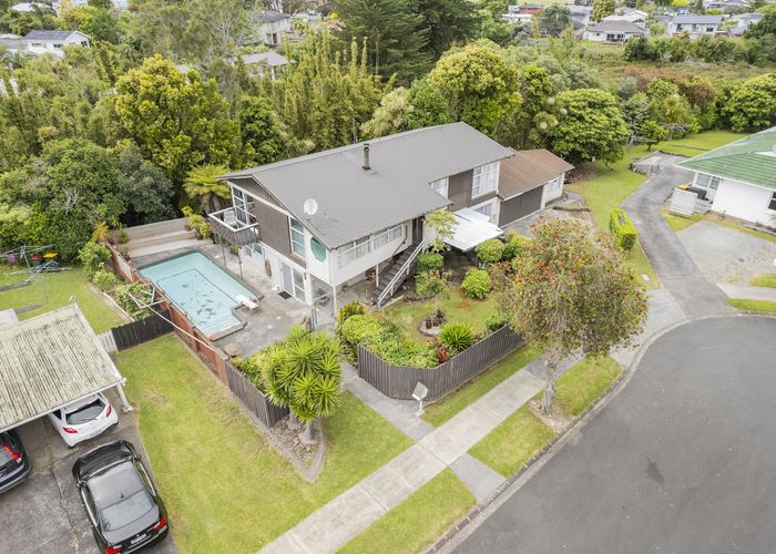  at 12 Roseburn Place, Pakuranga, Auckland