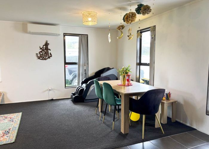  at 1/6 Manuka Road, Glenfield, North Shore City, Auckland
