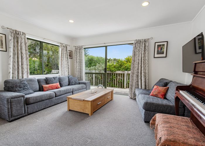  at 8 Inca Place, Snells Beach, Snells Beach