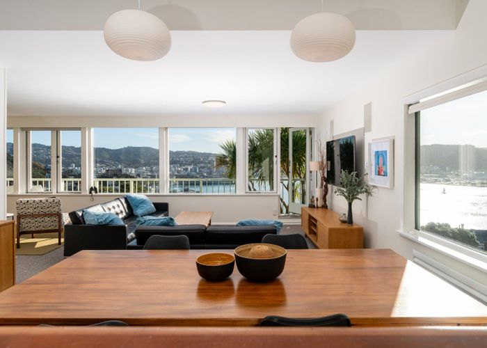  at 37 The Crescent, Roseneath, Wellington, Wellington
