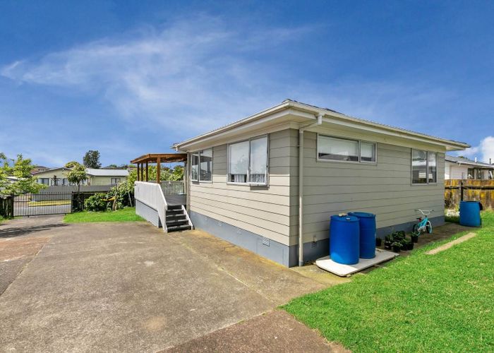  at 14 Sidey Avenue, Clover Park, Auckland