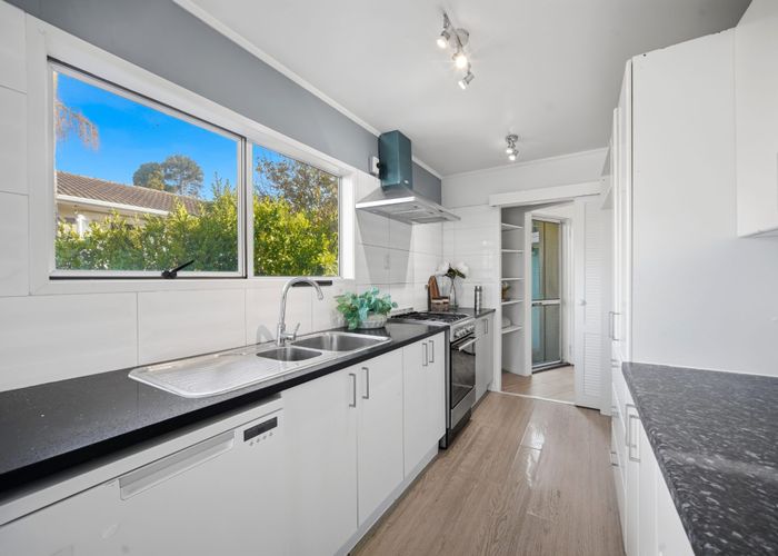  at 10 Celeste Pl, Totara Vale, North Shore City, Auckland