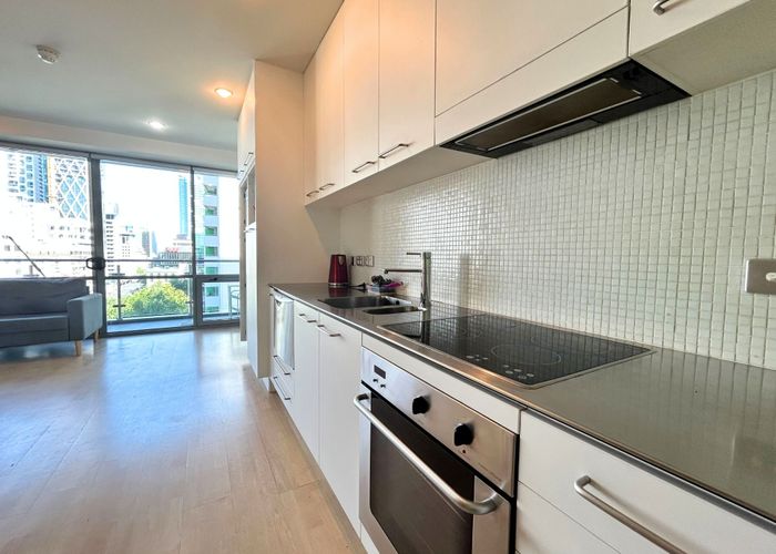  at 1114/30 Beach Road, Auckland Central, Auckland