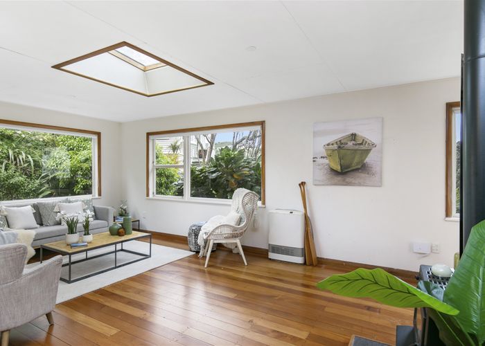  at 30 Cave Road, Houghton Bay, Wellington