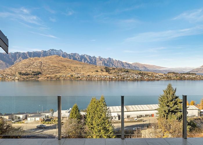  at 2/11 Gum Lane, Queenstown, Queenstown